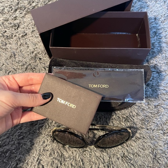 TOM FORD 56MM Cat Eye Sunglasses - Picture 13 of 14